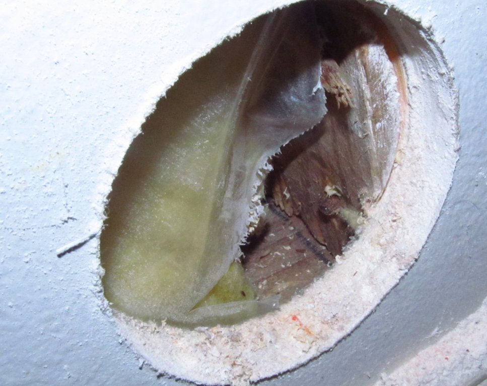 Autotallin seinä.jpg