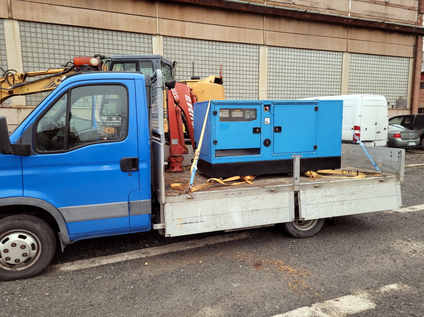 Iveco 44kVa aggregaatti.jpg
