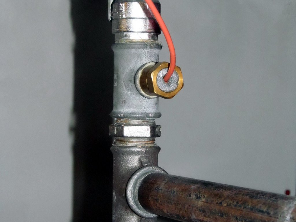 Pollun anturi paluuputkessa.jpg