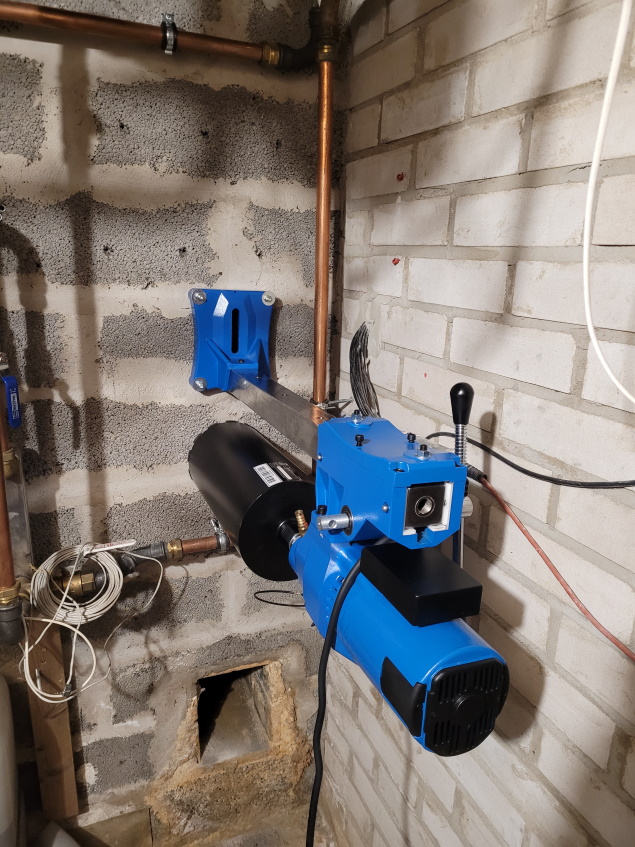 Reikä seinään.jpg