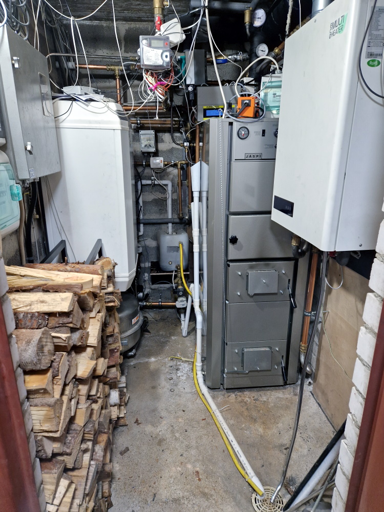 Täyteenahdettu pannuhuone.jpg