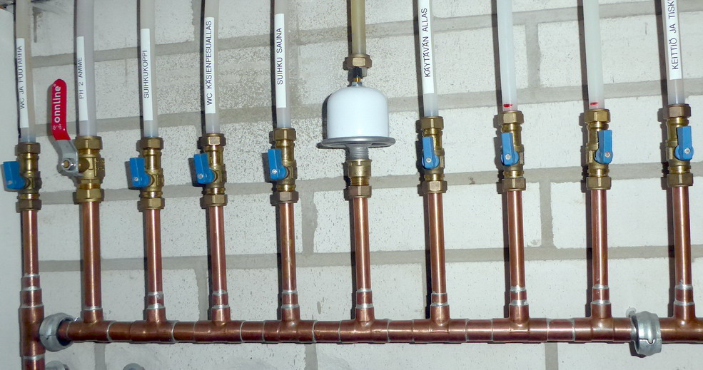 Töpö jakotukissa.jpg