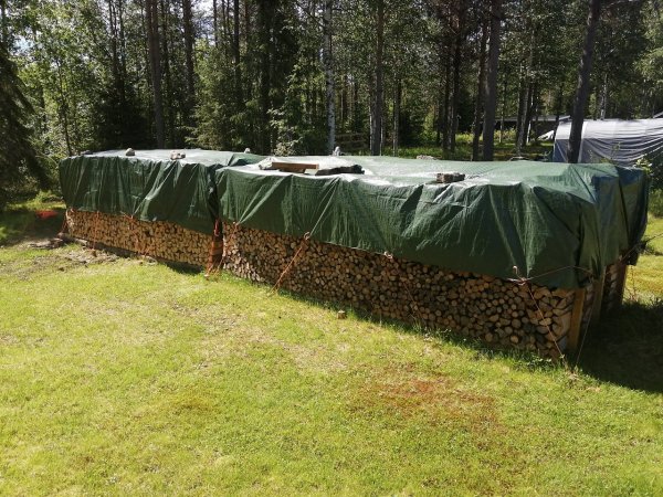 Halakopinoja jonossa ja rivissä 19.6.2021.jpg