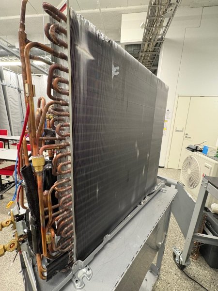 Ulkoyksikön kenno.jpg